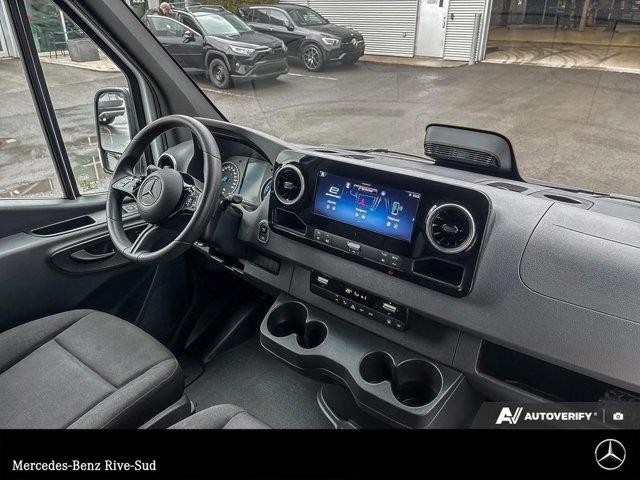 mercedes-benz eSprinter Cargo Van 2025 - 10