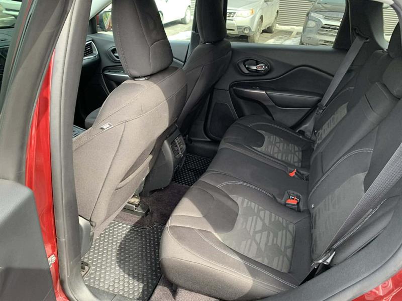 jeep Cherokee 2019 - 11