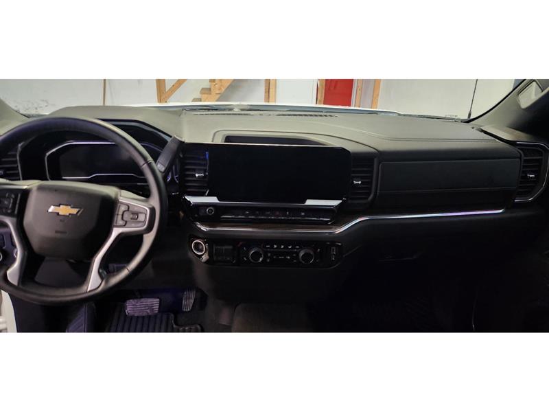 chevrolet Silverado 1500 2025 - 12