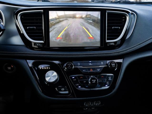 chrysler Pacifica 2022 - 25