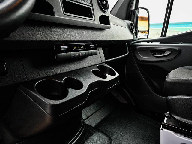 mercedes-benz Sprinter Cargo Van 2025 - 26