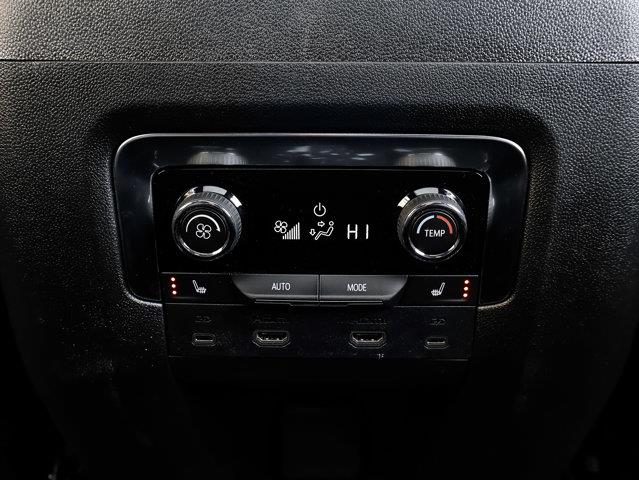 chevrolet Suburban 2026 - 34