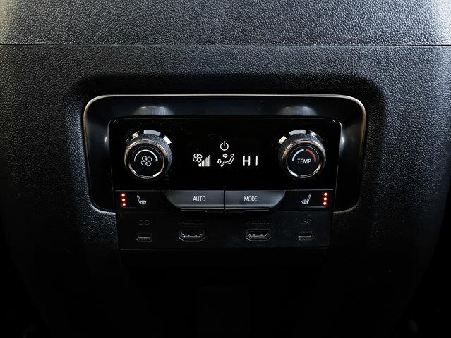 chevrolet Suburban 2026 - 33