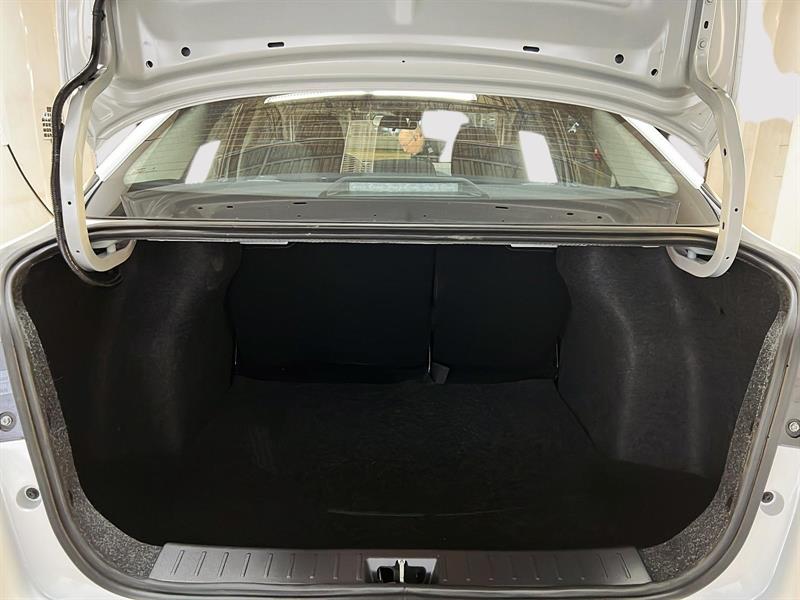 nissan Versa 2025 - 12