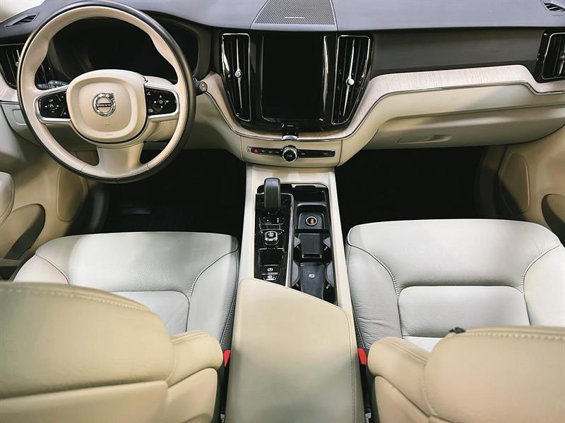 volvo XC60 2023 - 12