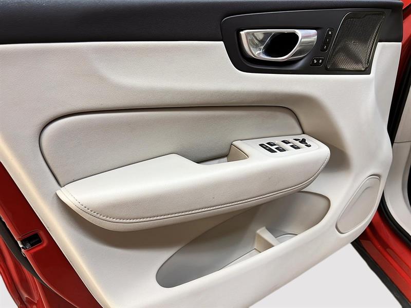 volvo XC60 2023 - 26