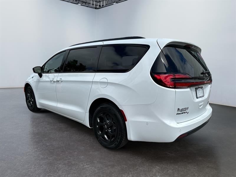 chrysler Pacifica Hybrid 2024 - 4