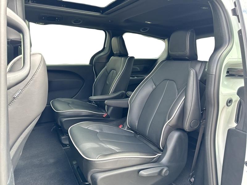 chrysler Pacifica Hybrid 2024 - 10