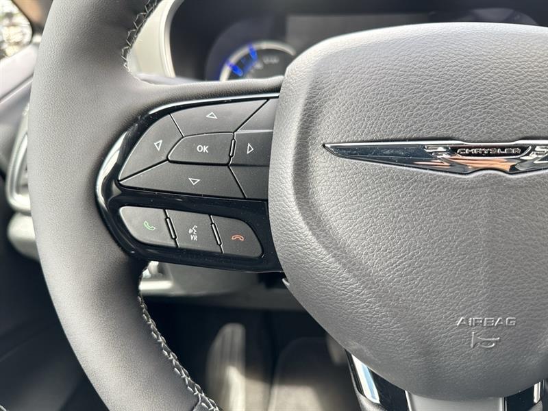 chrysler Pacifica Hybrid 2024 - 13