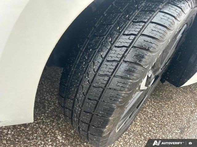 nissan Versa 2023 - 10