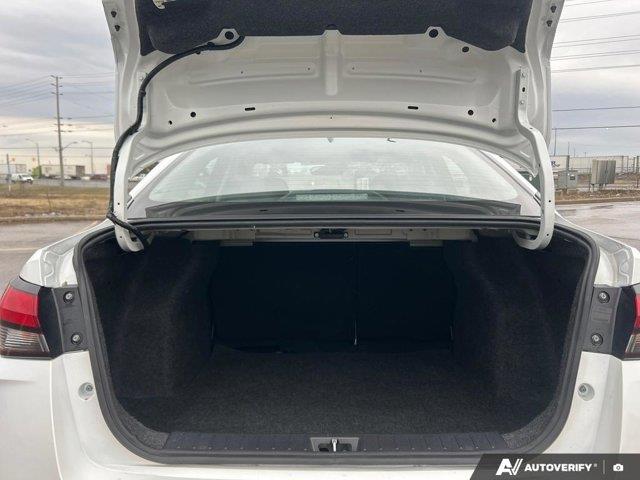 nissan Versa 2023 - 15