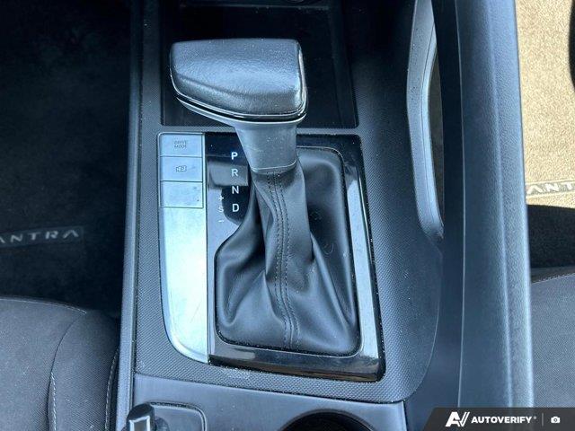 hyundai Elantra 2022 - 21