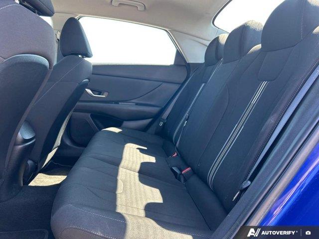 hyundai Elantra 2022 - 26