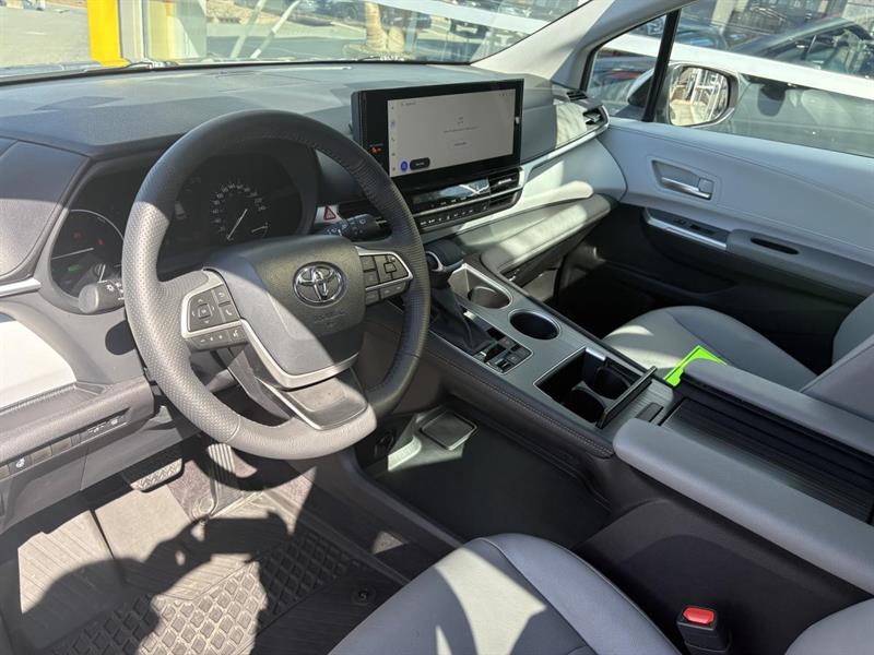 toyota Sienna 2025 - 9