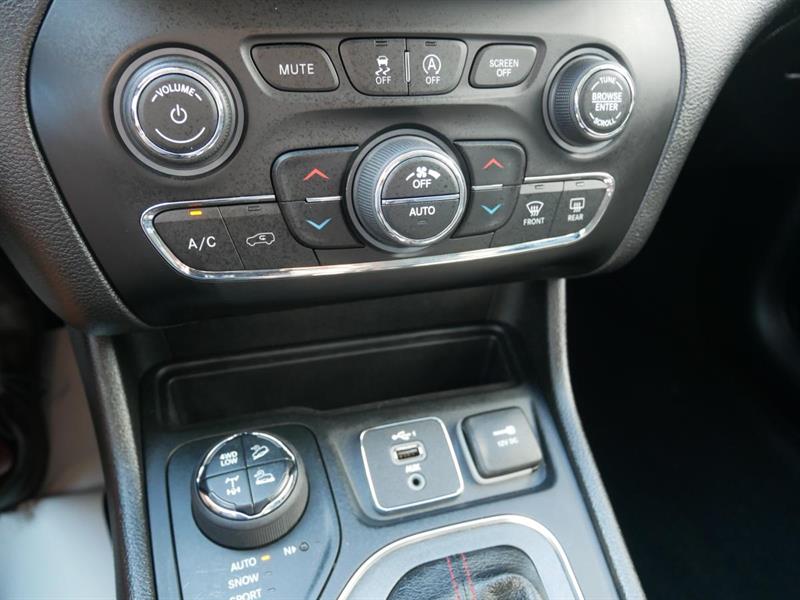 jeep Cherokee 2021 - 32
