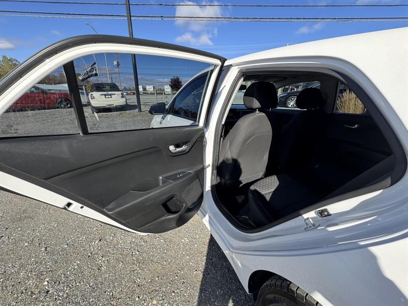 kia Rio5 2018 - 26