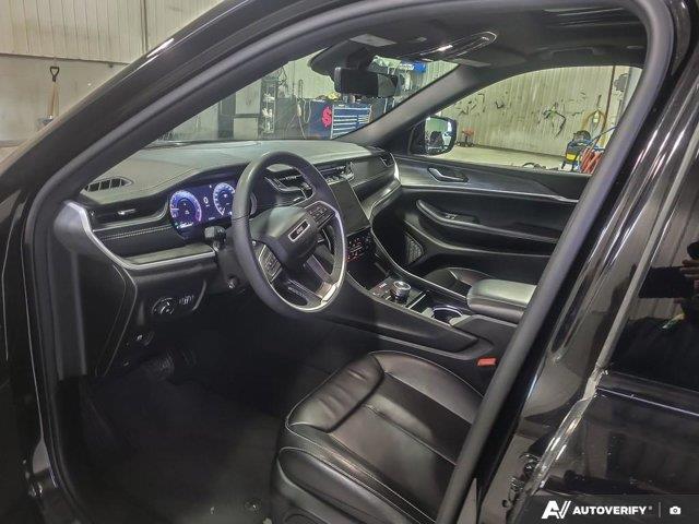 jeep Grand Cherokee L 2024 - 16