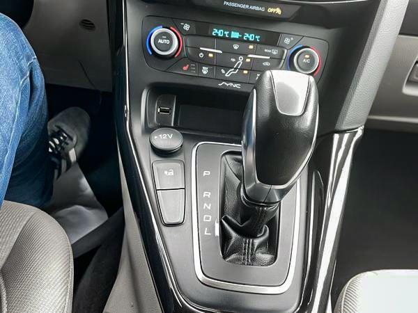 ford Focus 2018 - 20