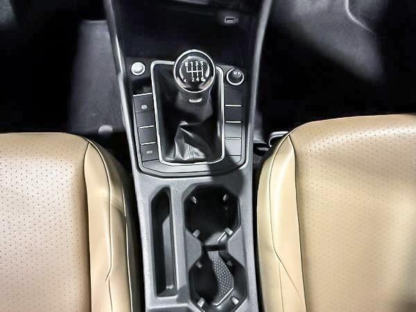 volkswagen Jetta 2019 - 24