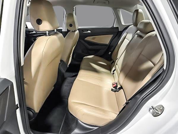 volkswagen Jetta 2019 - 25