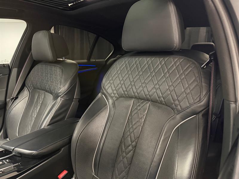 bmw M550 2022 - 19