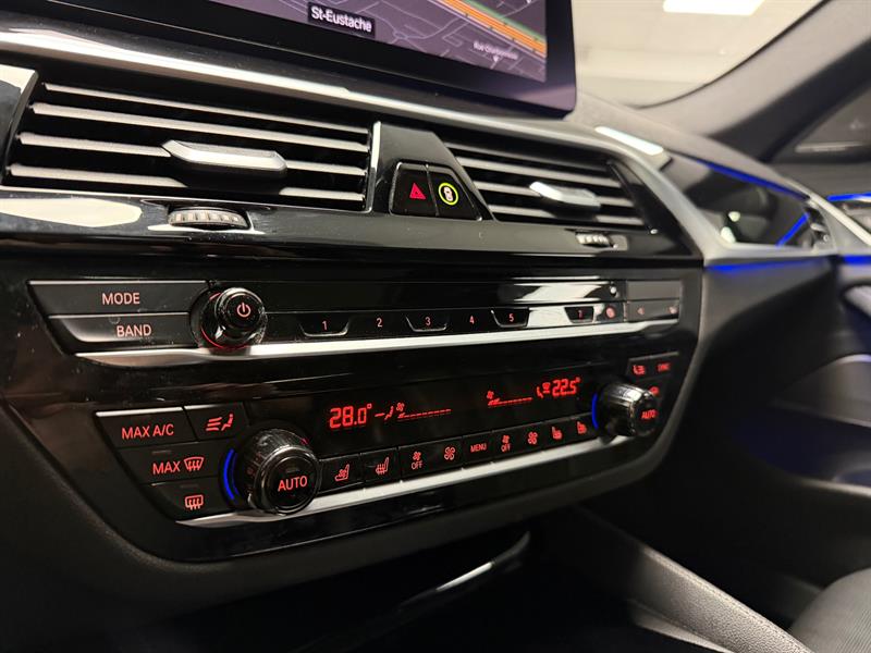 bmw M550 2022 - 25