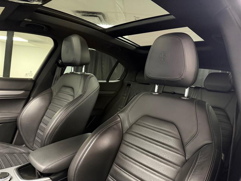 alfa romeo Stelvio 2022 - 11
