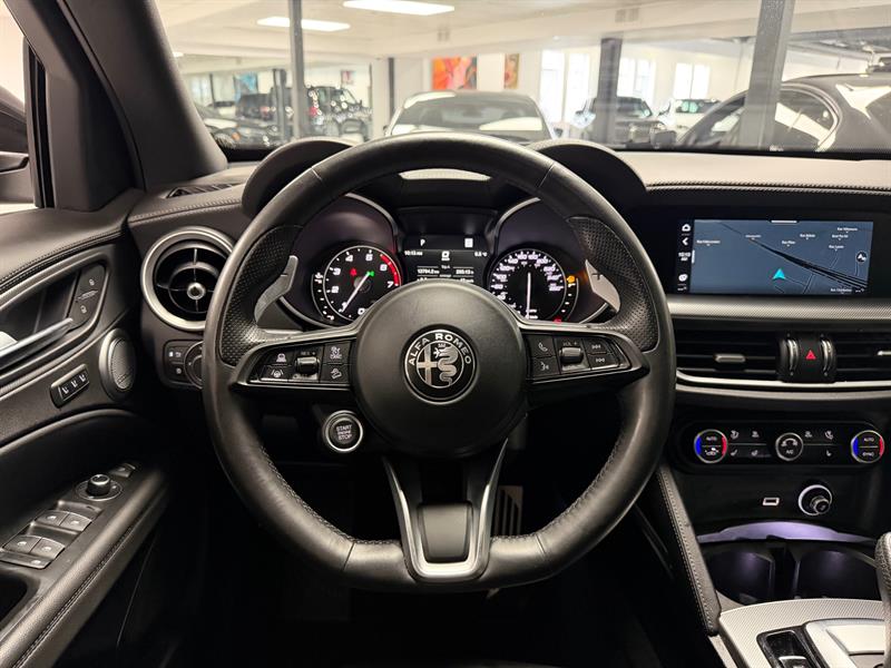alfa romeo Stelvio 2022 - 13