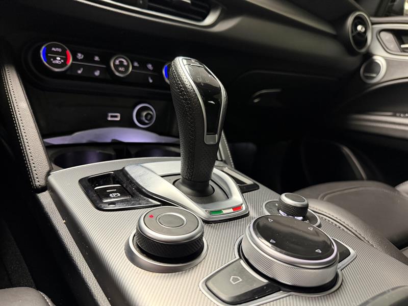 alfa romeo Stelvio 2022 - 20