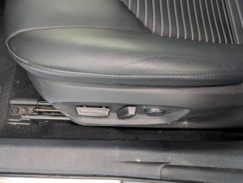 toyota Camry Hybrid 2020 - 12