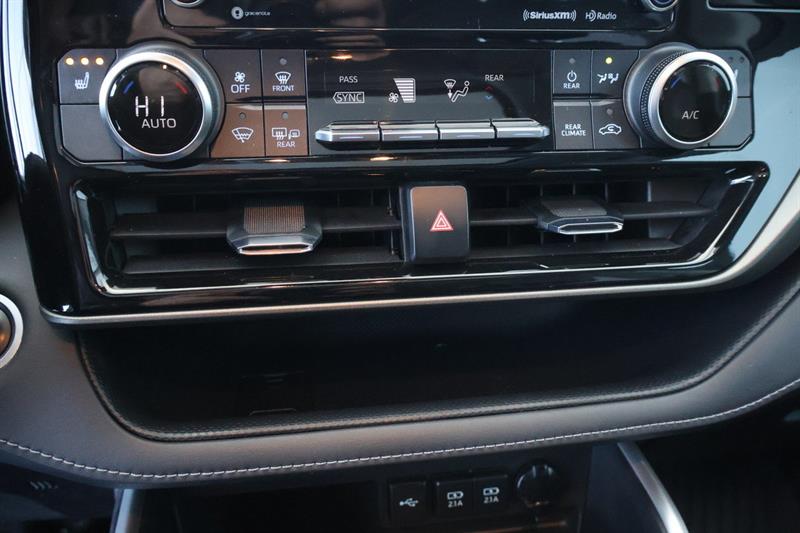 toyota Highlander 2021 - 18