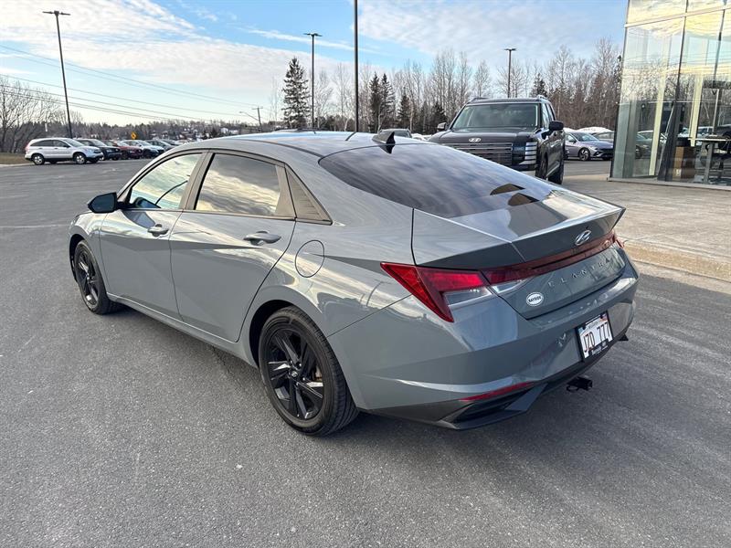 hyundai Elantra 2022 - 26