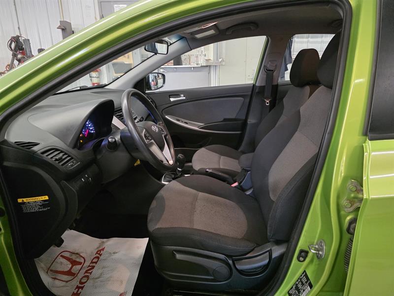 hyundai Accent 2012 - 10