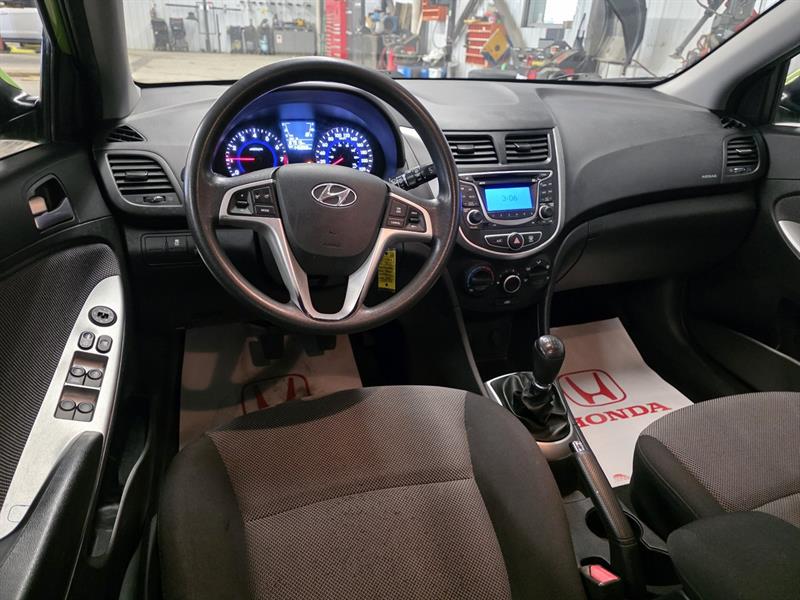 hyundai Accent 2012 - 11