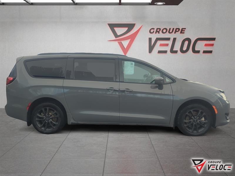 chrysler Pacifica 2020 - 4