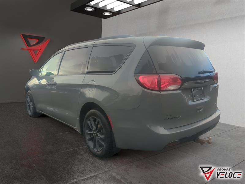 chrysler Pacifica 2020 - 7