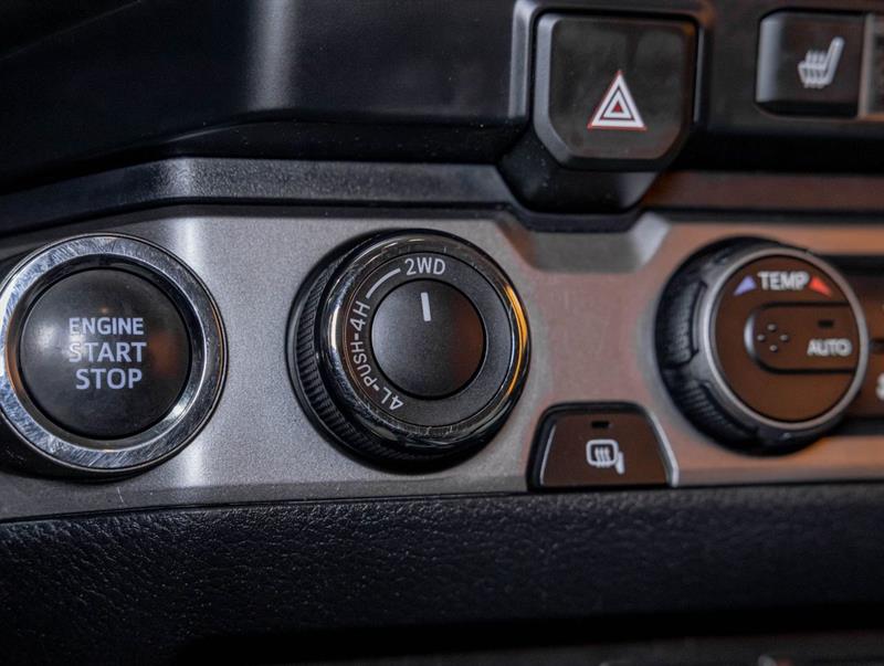 toyota Tacoma 2023 - 17