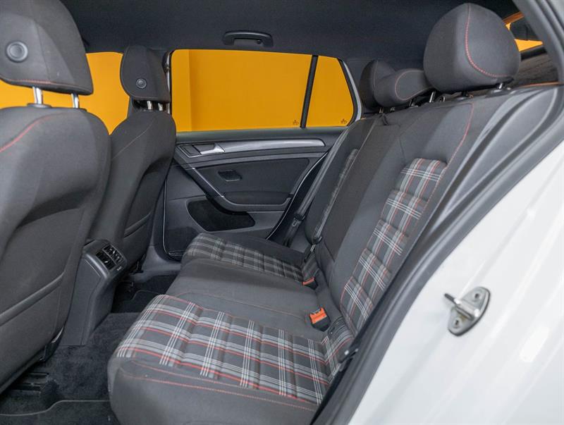 volkswagen Golf GTI 2020 - 26