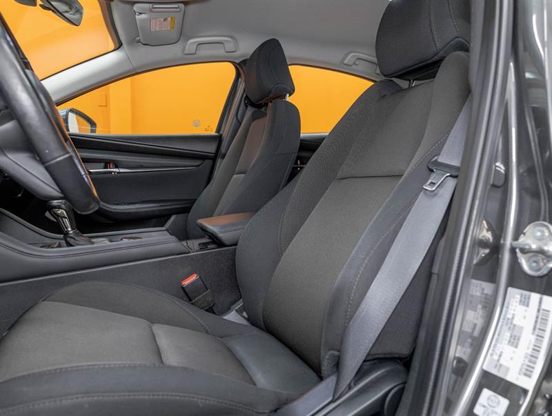 mazda Mazda3 2020 - 10