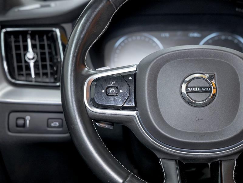 volvo XC60 2020 - 15