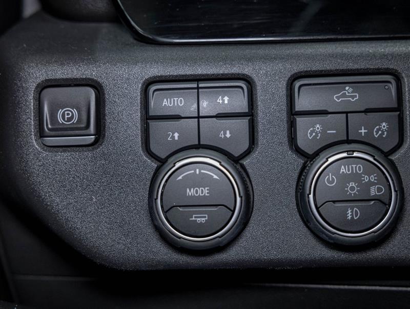 chevrolet Silverado 1500 2024 - 24
