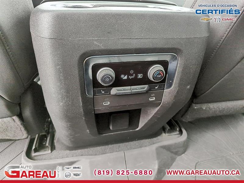 chevrolet Suburban 2022 - 25