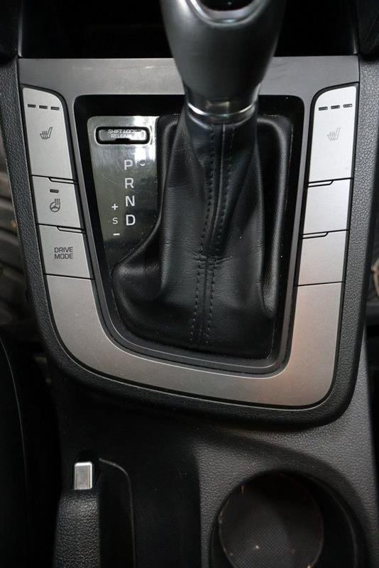hyundai Elantra 2020 - 17