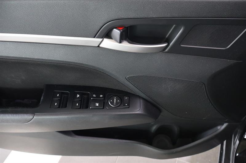 hyundai Elantra 2020 - 19