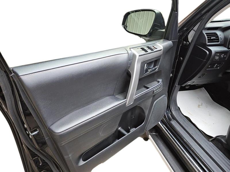 toyota 4Runner 2023 - 12