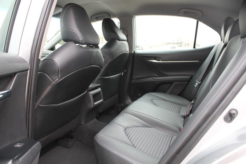 toyota Camry 2020 - 8