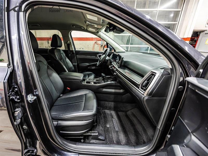 2025 Kia Sorento - Image 12