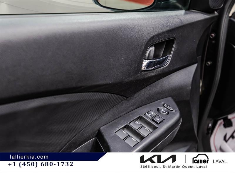 2016 Honda CR-V - Image 12