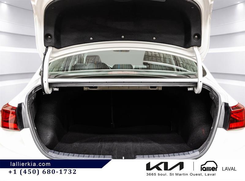 2024 Kia Forte - Image 15