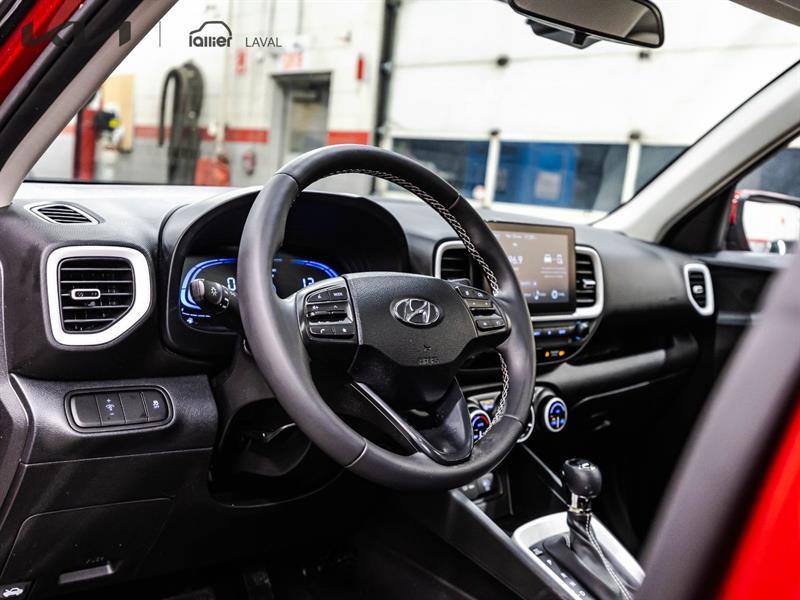 2024 Hyundai Venue - Image 14